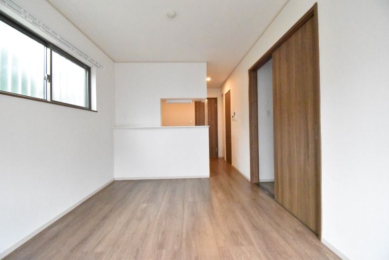 ��ʌ��������܎s�Y�a��k�Y�a�Q���ڂ̃A�p�[�g�̋��ԁE���r���O