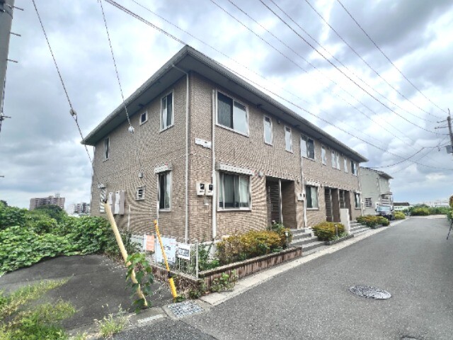 ��ʌ�����s�厚���s�̃A�p�[�g�̌����O��