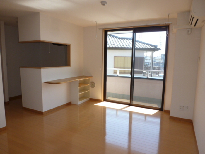 ��ʌ�����s�厚���̃}���V�����̋��ԁE���r���O