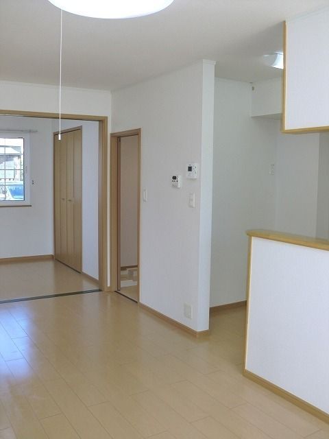 ��ʌ��@�c�s�Β��R���ڂ̃A�p�[�g�̋��ԁE���r���O