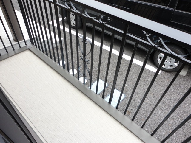 ��ʌ��������܎s��{��㏬���̃A�p�[�g�̃o���R�j�[