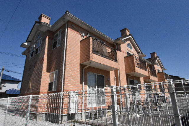 ��ʌ��k�����S�ɓޒ��h�T���ڂ̃^�E���n�E�X�̌����O��