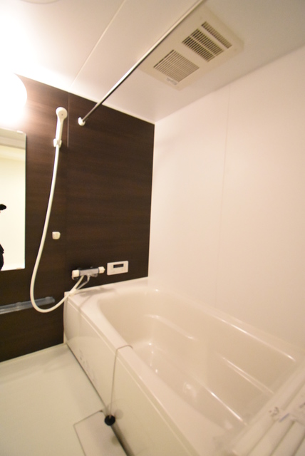 ��ʌ��������܎s�k��g�쒬�P���ڂ̃A�p�[�g�̃o�X