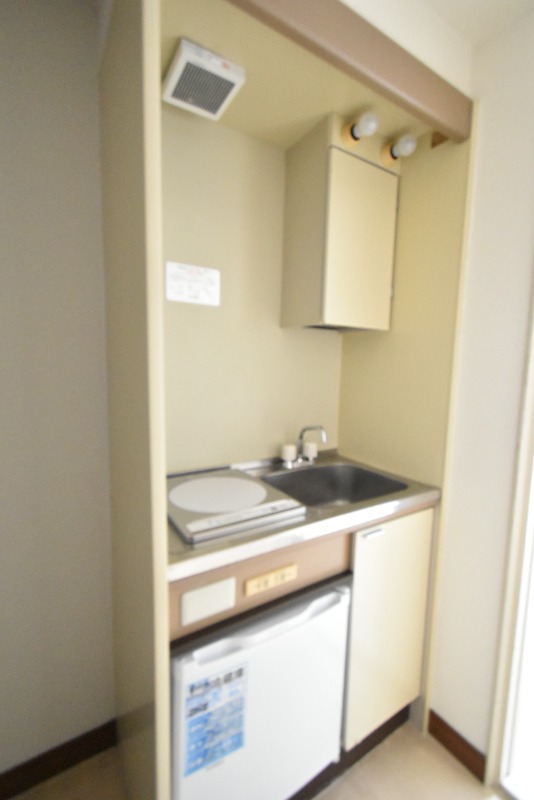 ��ʌ��������܎s��{��听���R���ڂ̃A�p�[�g�̃L�b�`��