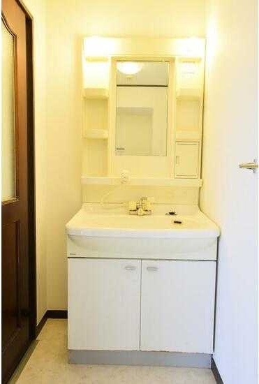 ��ʌ��������܎s��{��O���P���ڂ̃}���V�����̐��ʏ�