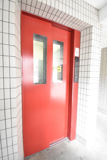 ��ʌ��������܎s��{��O���P���ڂ̃}���V�����̃G���g�����X