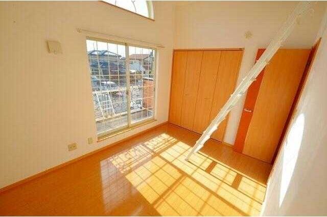 ��ʌ��k�����S�ɓޒ��h�T���ڂ̃^�E���n�E�X�̐Q��