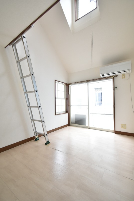 ��ʌ��������܎s��{��听���R���ڂ̃A�p�[�g�̂��̑������E�X�y�[�X