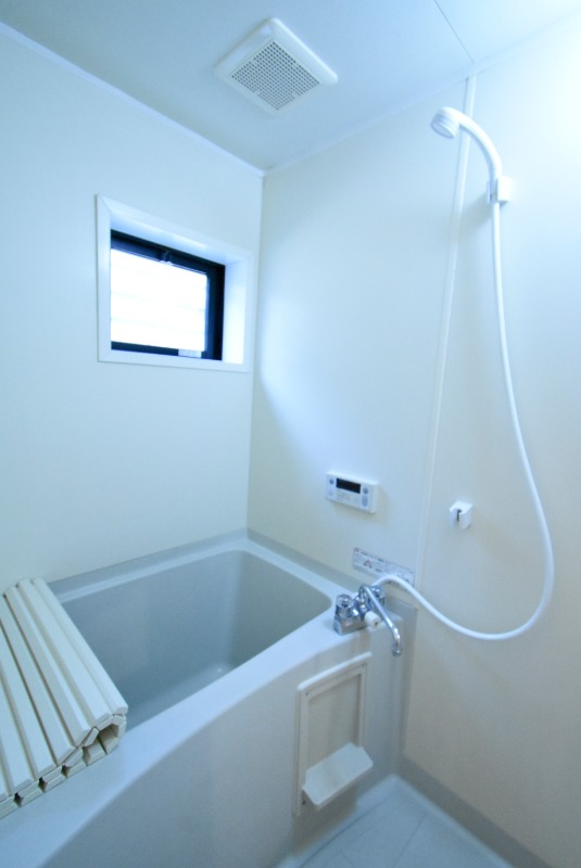 ��ʌ��������܎s�k�捡�H���̃A�p�[�g�̃o�X