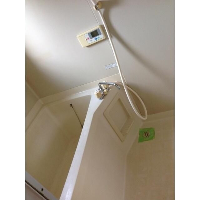 ��ʌ�����s�厚�ؑ]�C�̃A�p�[�g�̃o�X