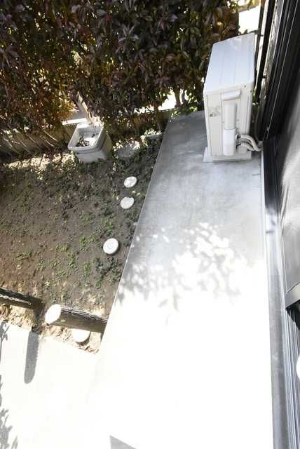 ��ʌ��������܎s�k�捡�H���̃A�p�[�g�̃o���R�j�[