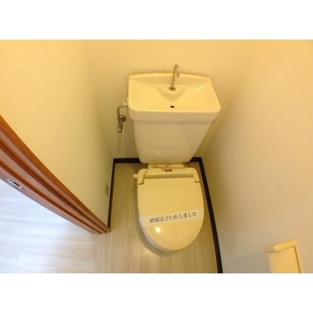 ��ʌ�����s�厚�ؑ]�C�̃A�p�[�g�̃g�C��