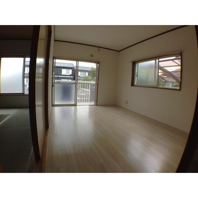 ��ʌ�����s�厚�ؑ]�C�̃A�p�[�g�̂��̑��ݔ�