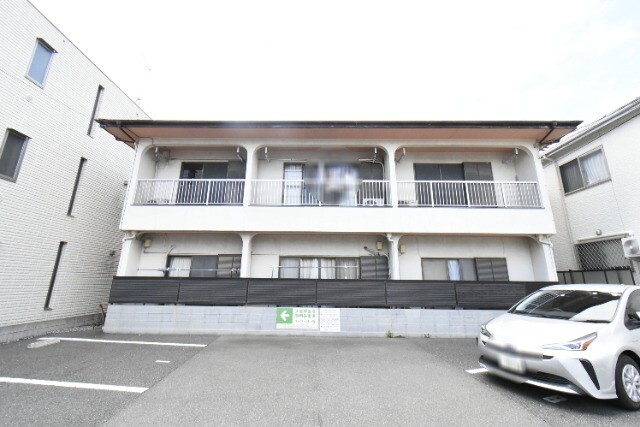 ��ʌ��������܎s��{��听���P����319-2�̃A�p�[�g�̌����O��