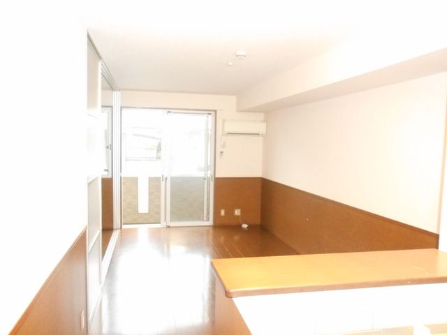 ��ʌ��������܎s�k��ʏ����̃A�p�[�g�̋��ԁE���r���O