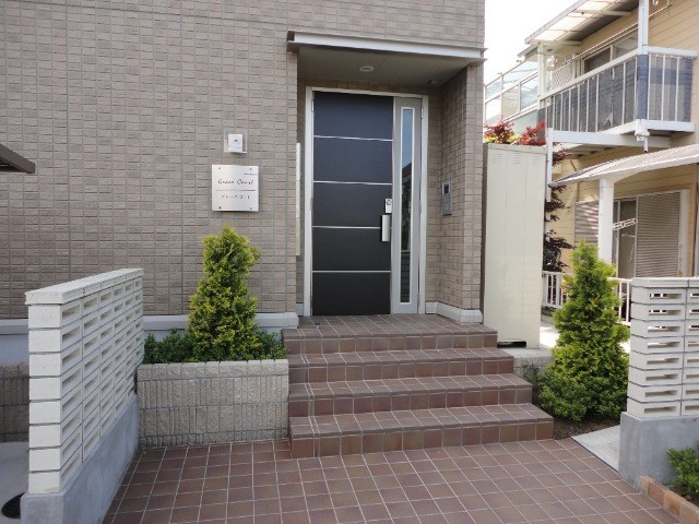 ��ʌ��������܎s�k��ʏ����̃A�p�[�g�̃G���g�����X