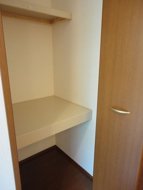 ��ʌ��������܎s�k��ʏ����̃A�p�[�g�̎��[