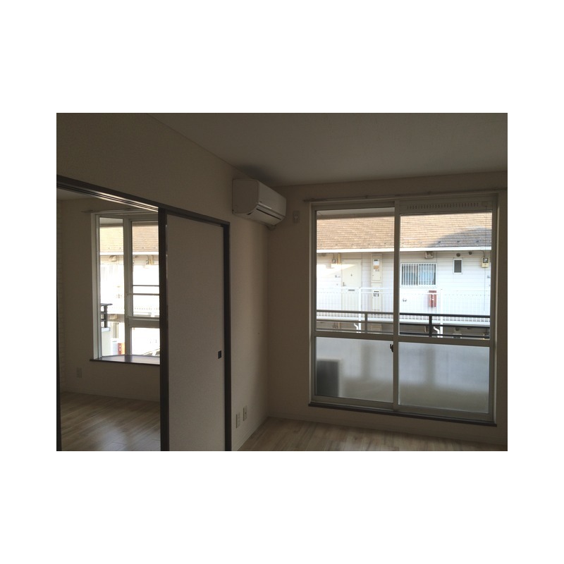 ��ʌ�����s�厚��J�{���̃A�p�[�g�̋��ԁE���r���O