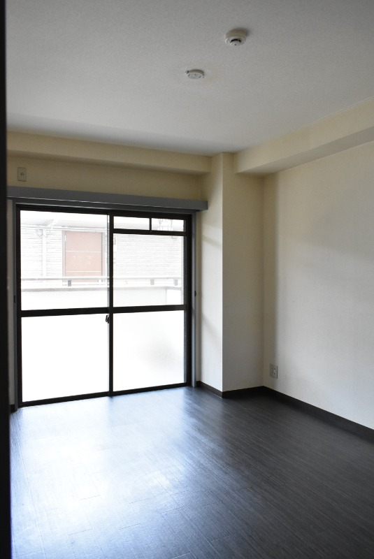 ��ʌ��˓c�s�����Q���ڂ̃}���V�����̋��ԁE���r���O