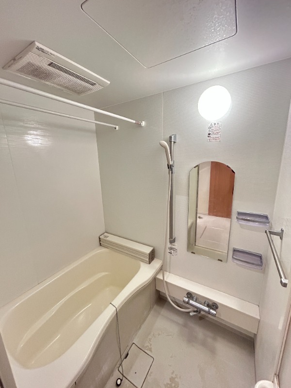 ��ʌ��������܎s��{��k�ܒ��Q���ڂ̃}���V�����̃o�X