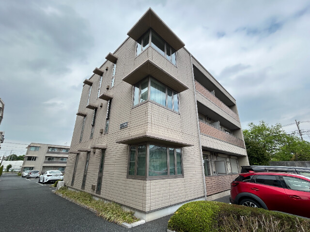 ��ʌ��������܎s��{��k�ܒ��Q����83�̃}���V�����̌����O��