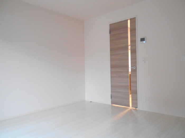 ��ʌ�����s�����Q���ڂ̃A�p�[�g�̋��ԁE���r���O