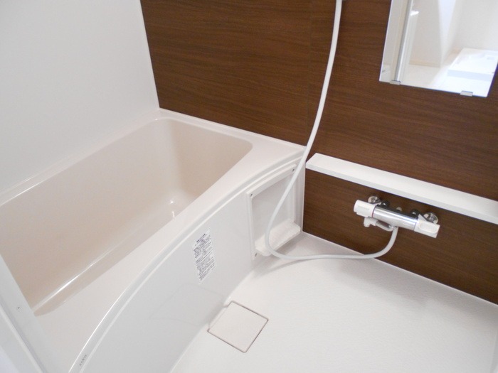 ��ʌ�����s�����Q���ڂ̃A�p�[�g�̃o�X