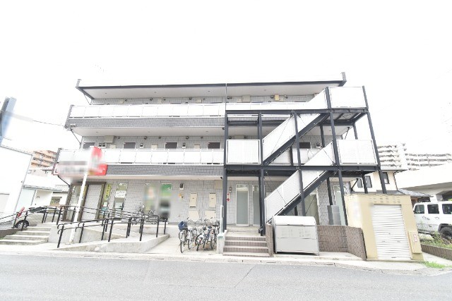 ��ʌ������s�h���R���ڂ̃}���V�����̌����O��