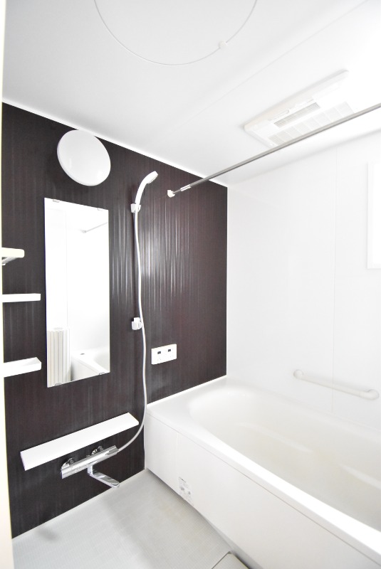 ��ʌ��������܎s�΋�厚����c�̃e���X�n�E�X�̃o�X