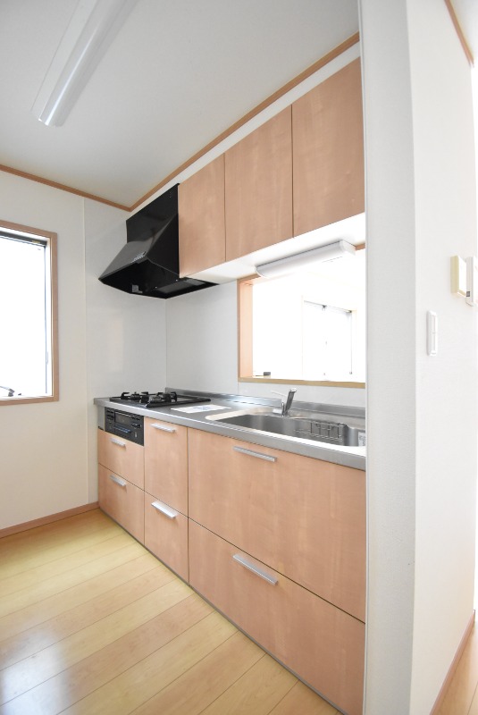 ��ʌ��������܎s�΋�厚����c�̃e���X�n�E�X�̃L�b�`��