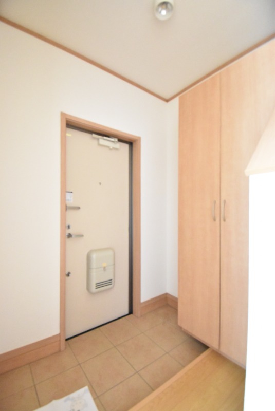 ��ʌ��������܎s�΋�厚����c�̃e���X�n�E�X�̌���