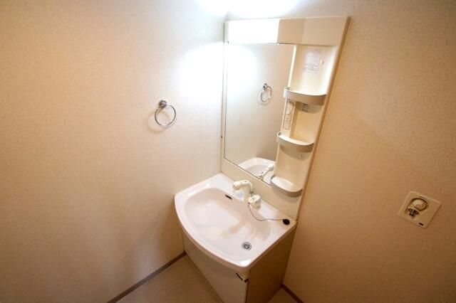 ��ʌ�����s�h���P���ڂ̃}���V�����̐��ʏ�