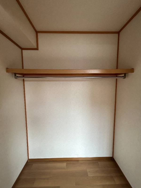 ��ʌ��s�c�s����S���ڂ̃A�p�[�g�̎��[