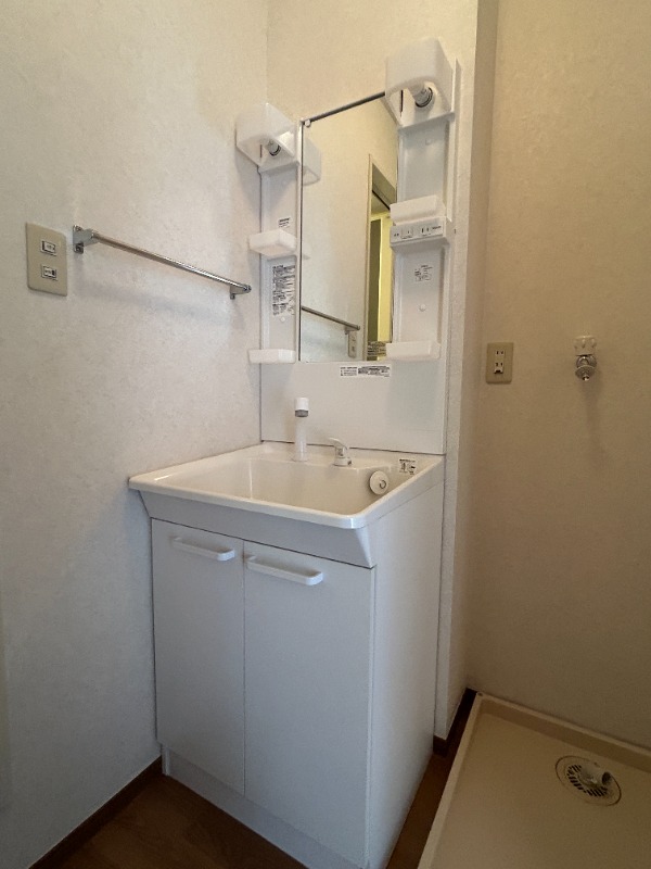 ��ʌ��s�c�s����S���ڂ̃A�p�[�g�̐��ʏ�