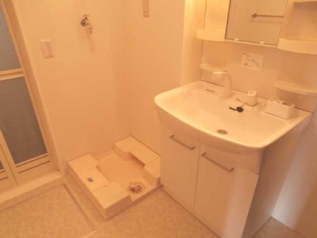 ��ʌ�����s����T���ڂ̃A�p�[�g�̐��ʏ�