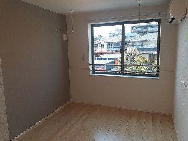 ��ʌ�����s������S���ڂ̃A�p�[�g�̂��̑������E�X�y�[�X