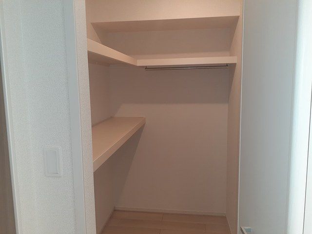 ��ʌ�����s������S���ڂ̃A�p�[�g�̎��[