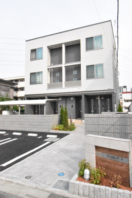 ��ʌ�����s������S���ڂ̃A�p�[�g�̃G���g�����X