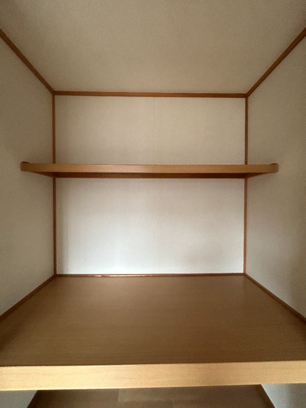 ��ʌ��s�c�s����S���ڂ̃A�p�[�g�̎��[