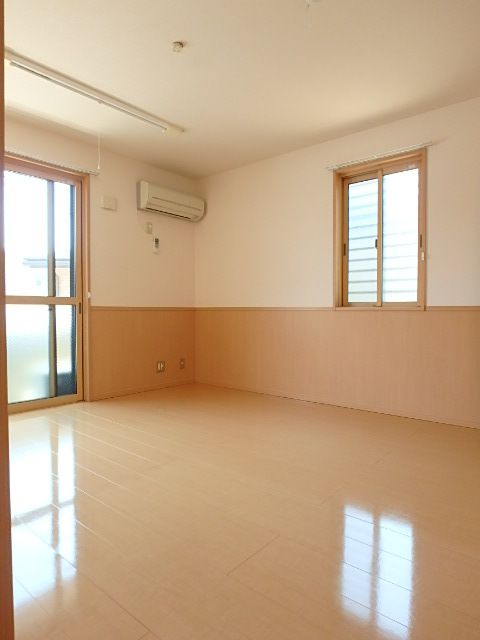 ��ʌ��������܎s��{��V�����P���ڂ̃A�p�[�g�̋��ԁE���r���O