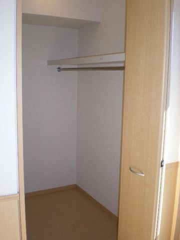 ��ʌ��������܎s��{��V�����P���ڂ̃A�p�[�g�̎��[