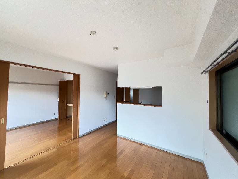 ��ʌ�����s������R���ڂ̃}���V�����̋��ԁE���r���O