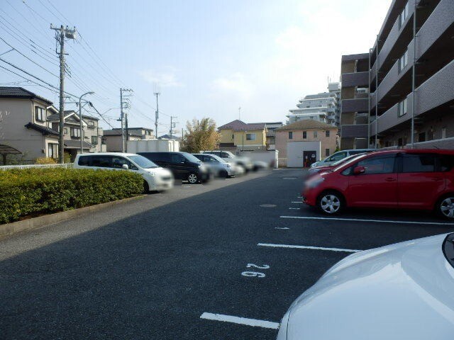 ��ʌ��������܎s����厚����v�ۂ̃}���V�����̒��ԏ�