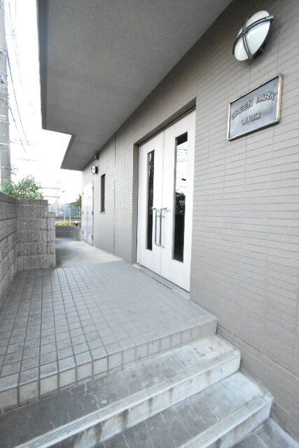 ��ʌ�����s������R���ڂ̃}���V�����̃G���g�����X