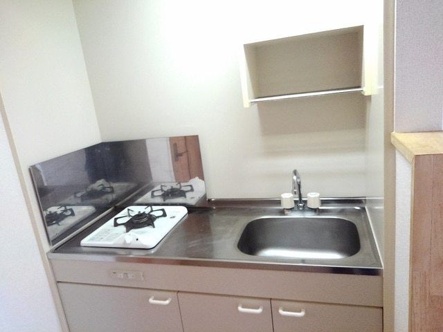 ��ʌ��z�J�s�ԎR���R���ڂ̃}���V�����̃L�b�`��