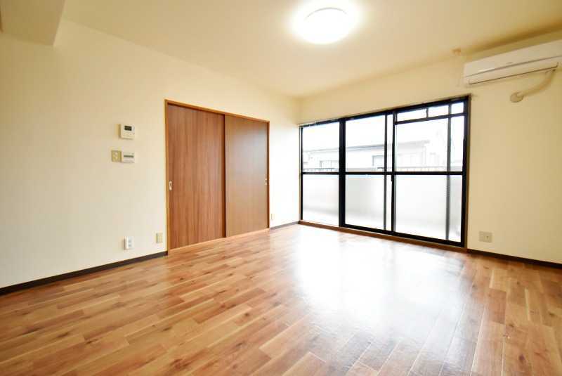 ��ʌ��������܎s��΋���؂P���ڂ̃}���V�����̋����E���r���O