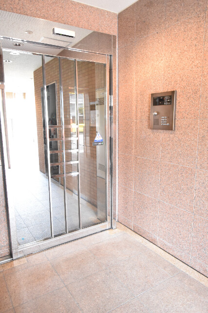 ��ʌ��������܎s��{��听���P���ڂ̃}���V�����̃G���g�����X