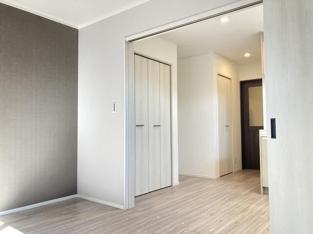 ��ʌ��������܎s�����擌��{�U���ڂ̃A�p�[�g�̂��̑������E�X�y�[�X