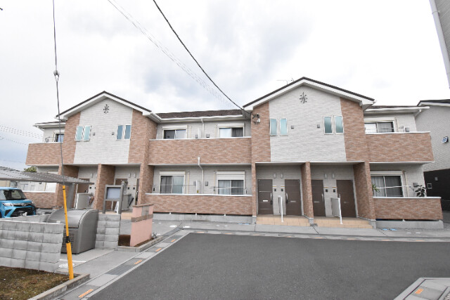 ��ʌ�����s�厚���s�����̃A�p�[�g�̌����O��