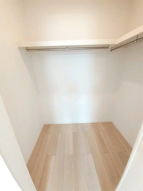 ��ʌ��������܎s�΋�厚�����̃A�p�[�g�̎��[